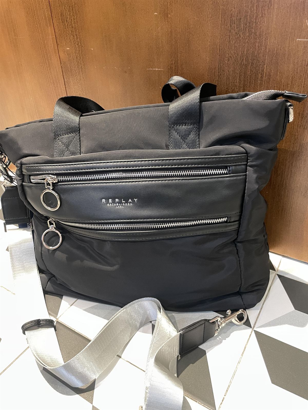 Bolso Replay shopper negro 2 bolsillos - Imagen 2