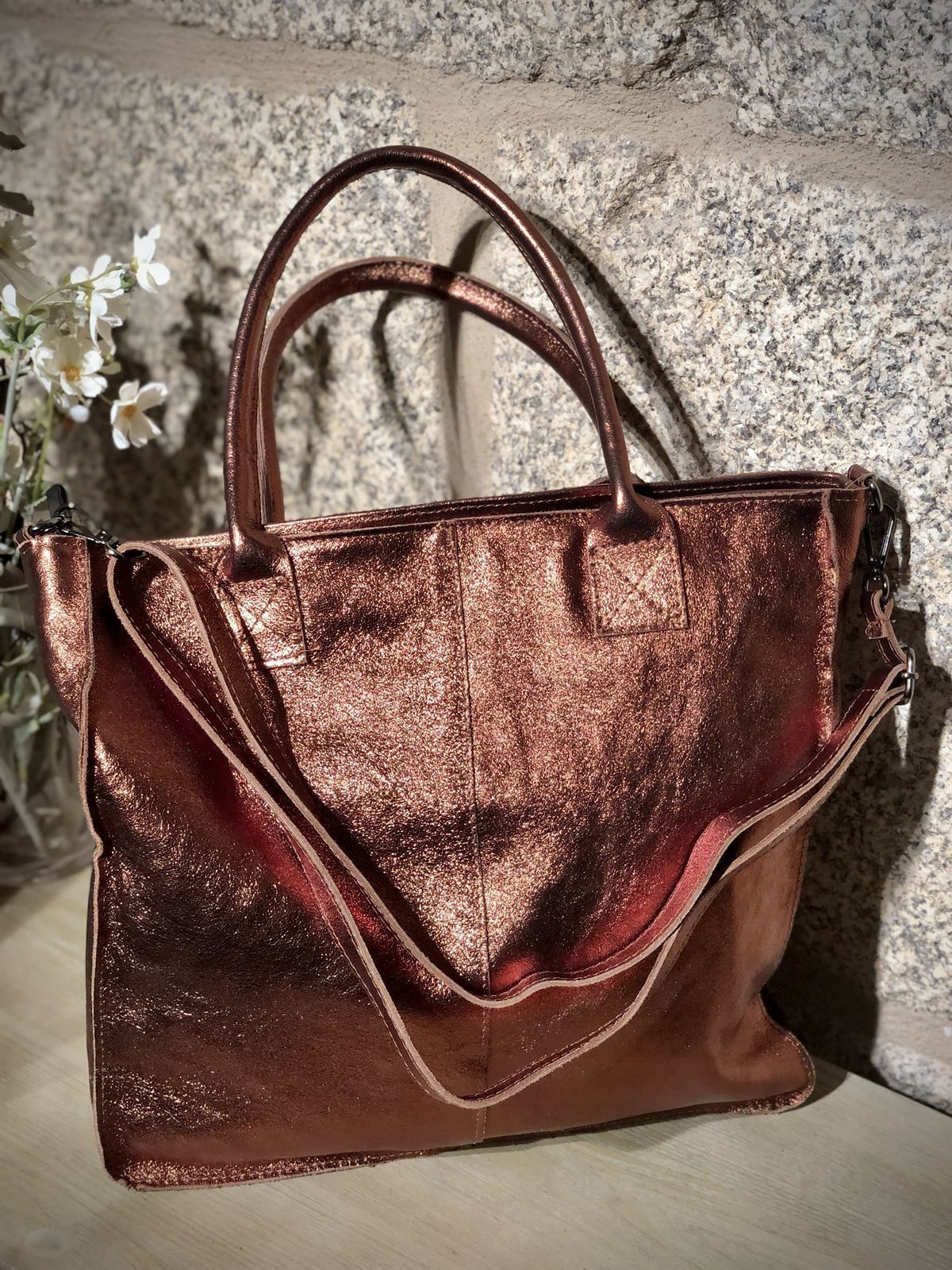 Bolso shopper metalizado bronce - Bolsos