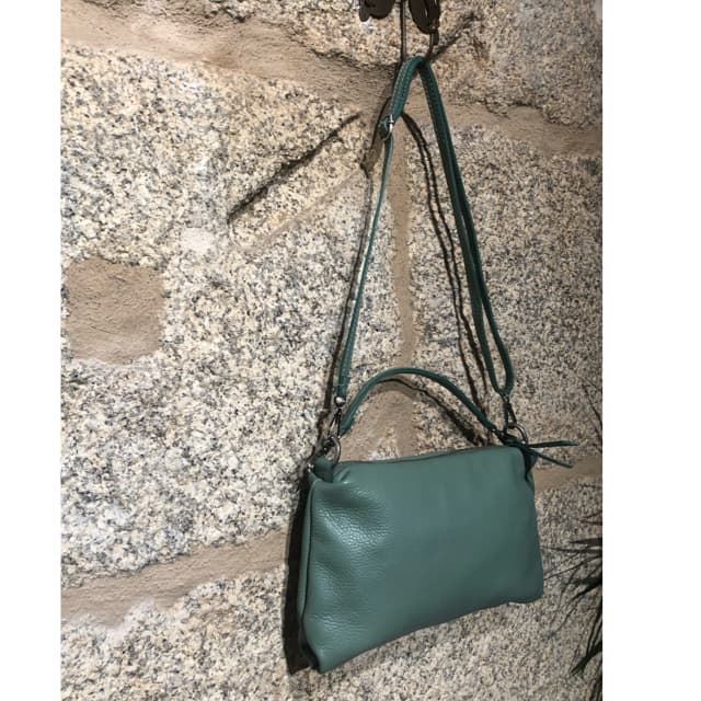 Bolso verde piel alargado - Imagen 1