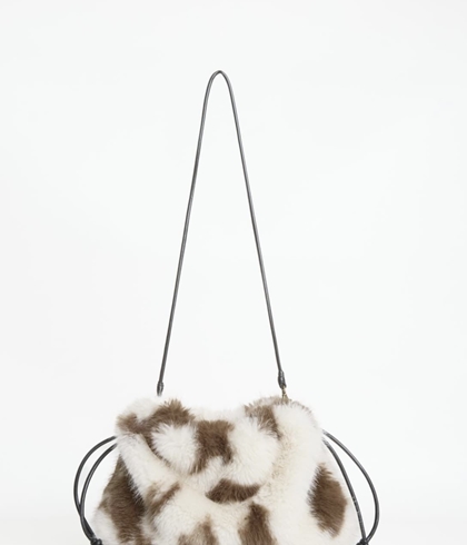 Bolso Yerse de hombro efecto pelo print vaca - Imagen 1