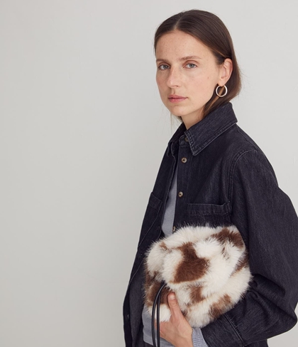 Bolso Yerse de hombro efecto pelo print vaca - Imagen 2