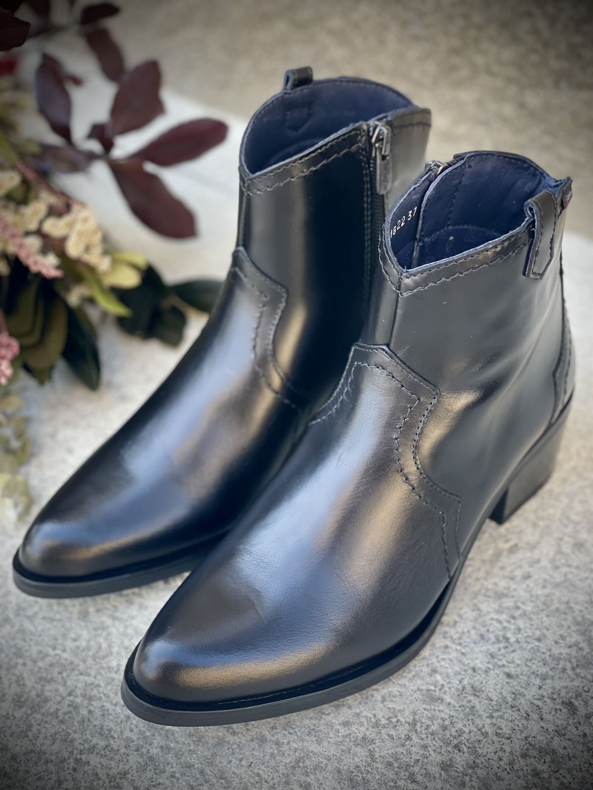 Bota Callaghan 21822 TURIN campera Negra - Imagen 4