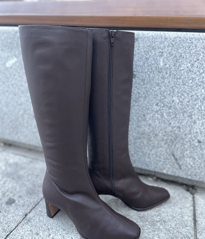 Bota Dibia by Ezzio 57225 caña alta piel cacao chocolate - Imagen 1