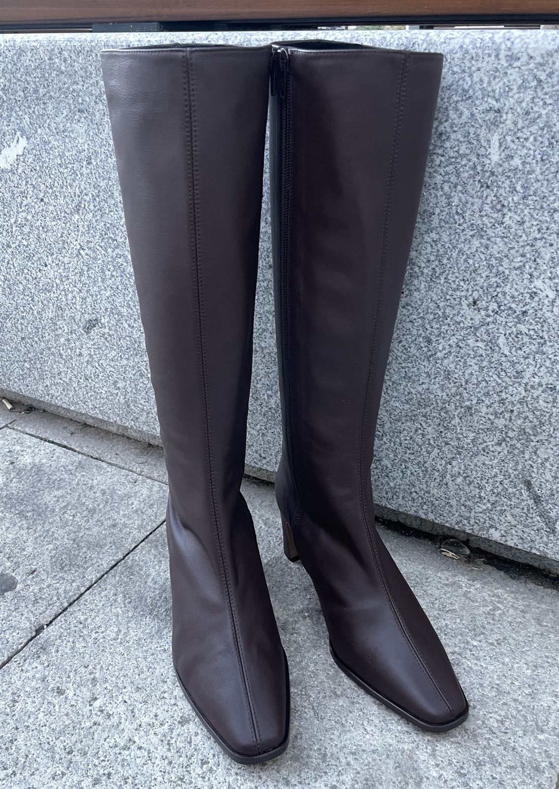 Bota Dibia by Ezzio 57225 caña alta piel cacao chocolate - Imagen 2