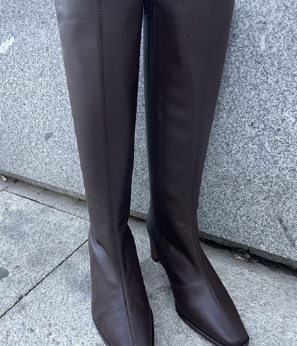 Bota Dibia by Ezzio 57225 caña alta piel cacao chocolate - Imagen 2