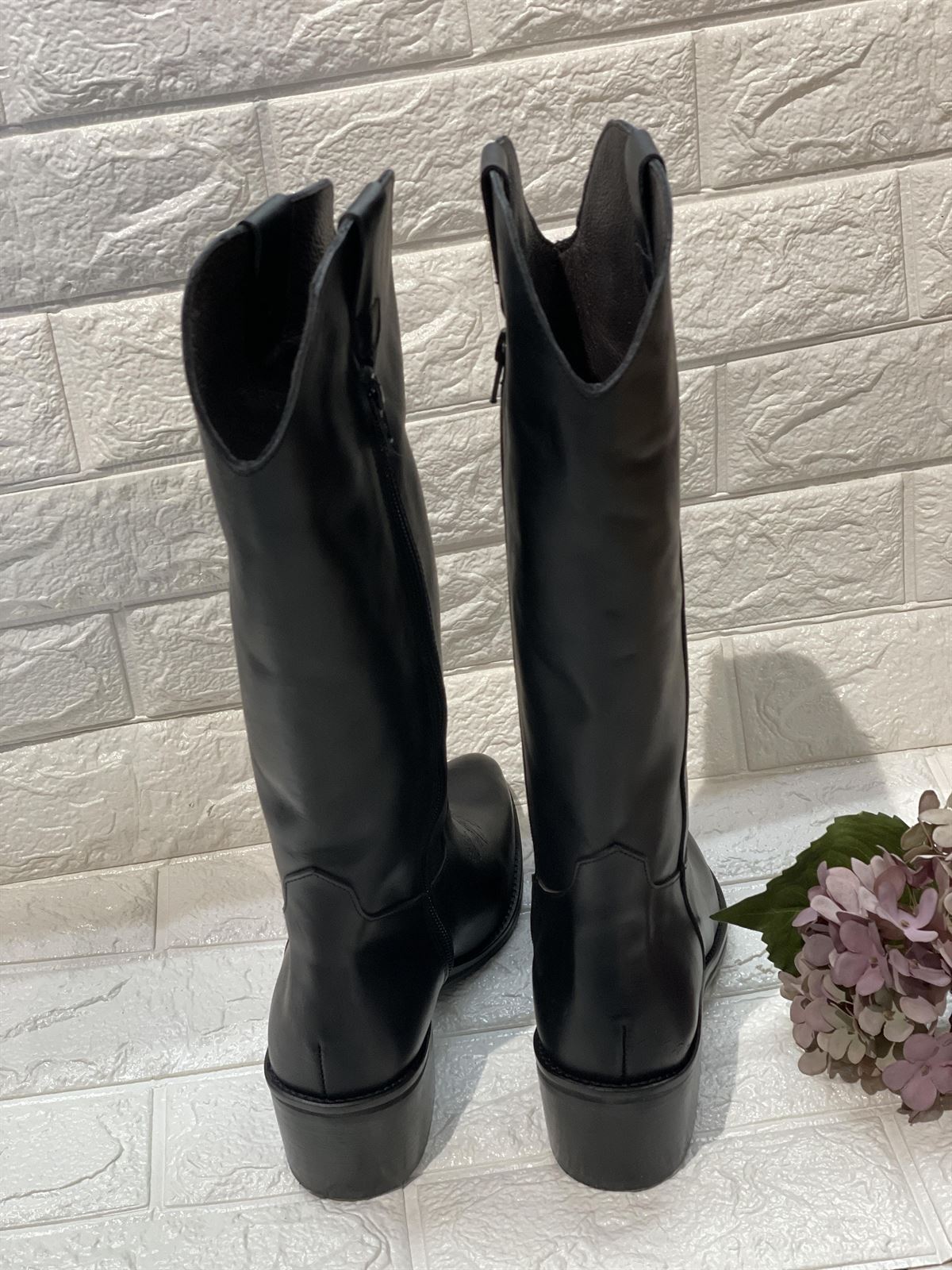 Bota Exé cowboy piel bordados negro - Imagen 4