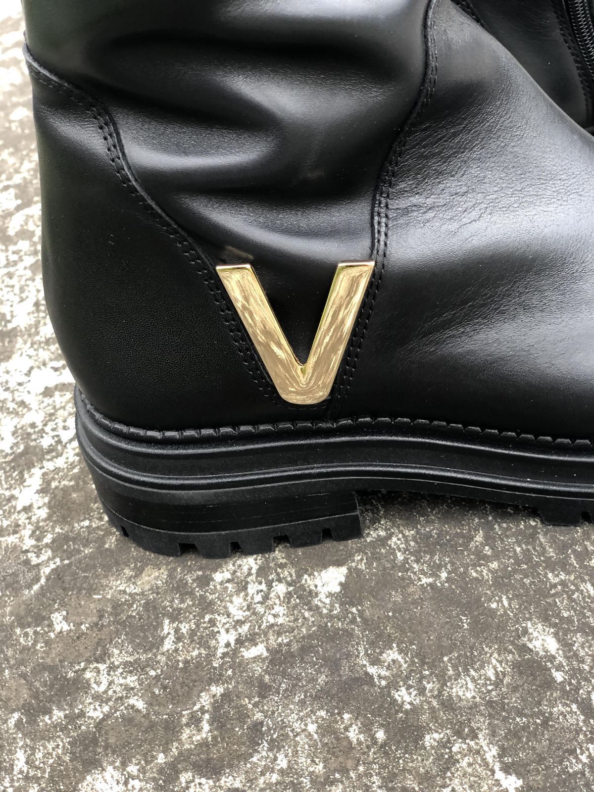 Bota Exe piel negra. - Imagen 3
