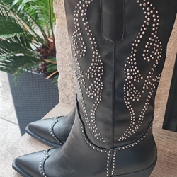 Bota Noa Harmon Cow boy  tachas negra - Imagen 1