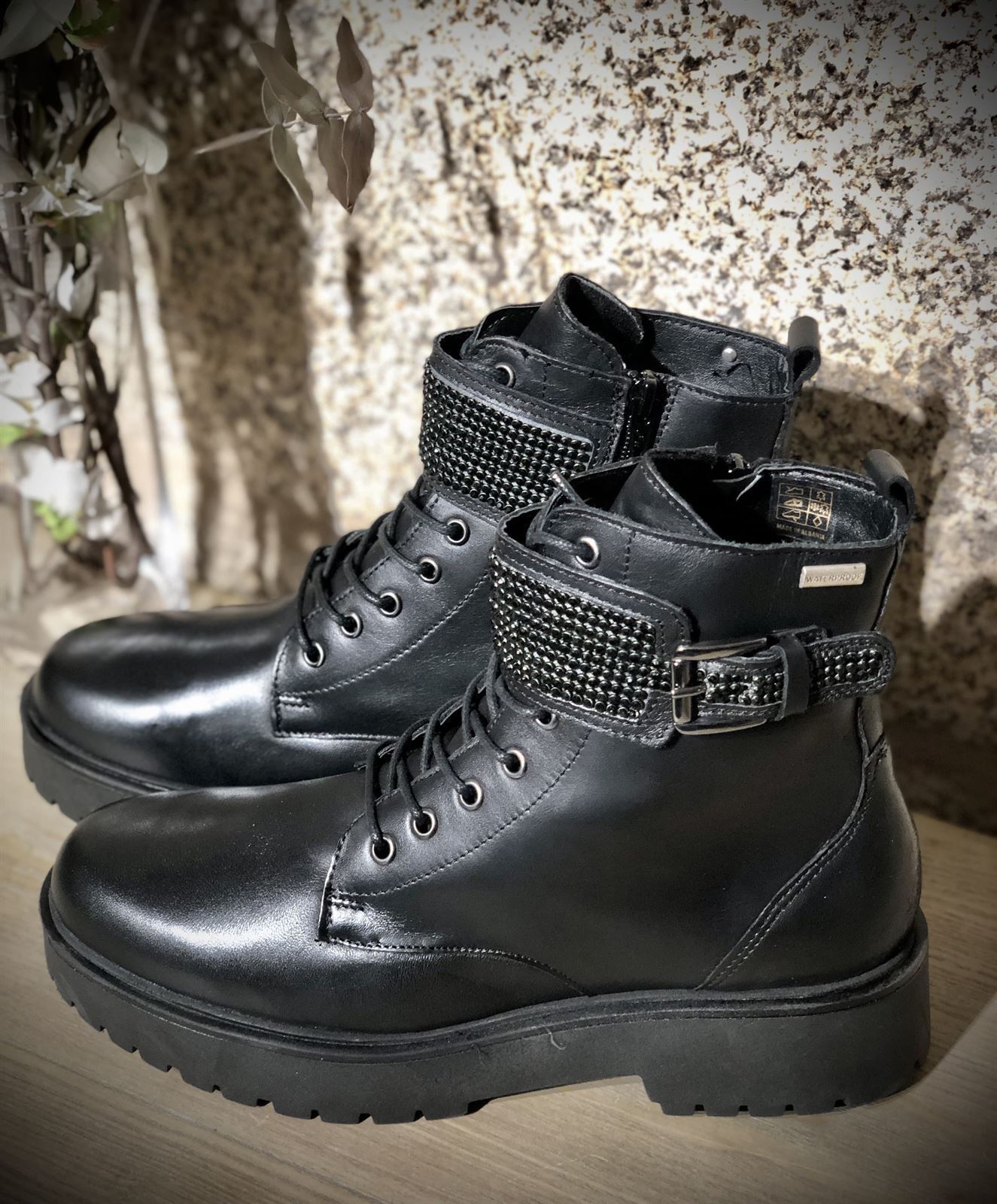 Bota Rizzoli negra detalle brillos - Imagen 3