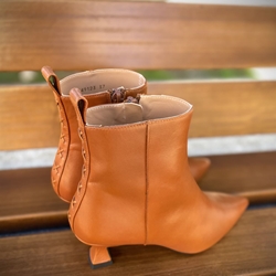 Botín Angari 49123-95 TAIPEI cuero costuras  camel - Imagen 1