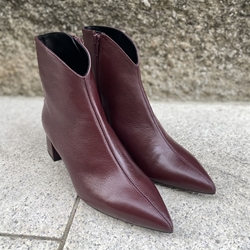 Botin Angari 54137-72 MAGA  tachas burdeos - Imagen 1