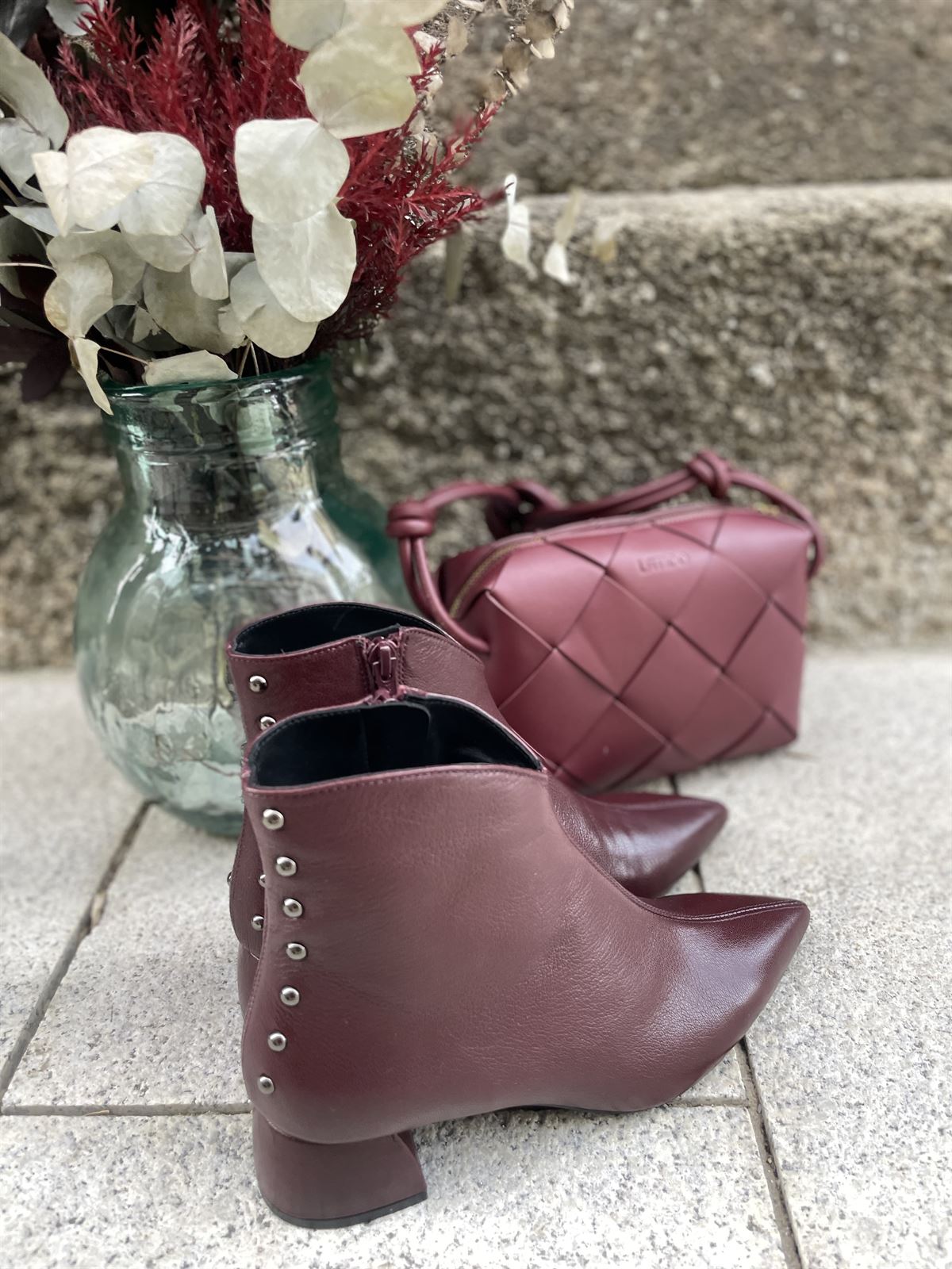 Botin Angari 54137-72 MAGA  tachas burdeos - Imagen 2