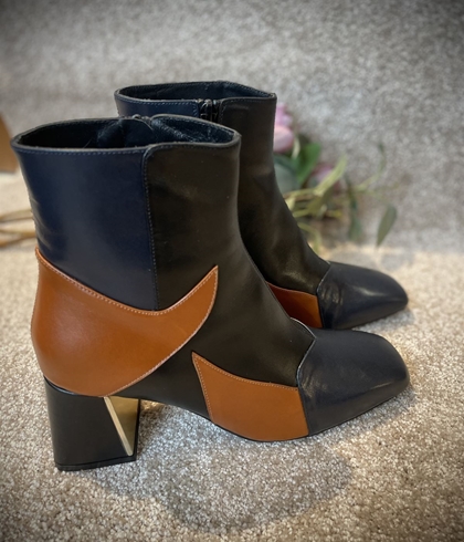 BOTIN Angari marino/negro/camel - Imagen 1