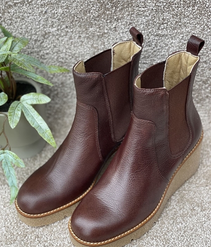 BOTIN CHELSEA con piso tocino MARRÓN Chocolate - Imagen 1