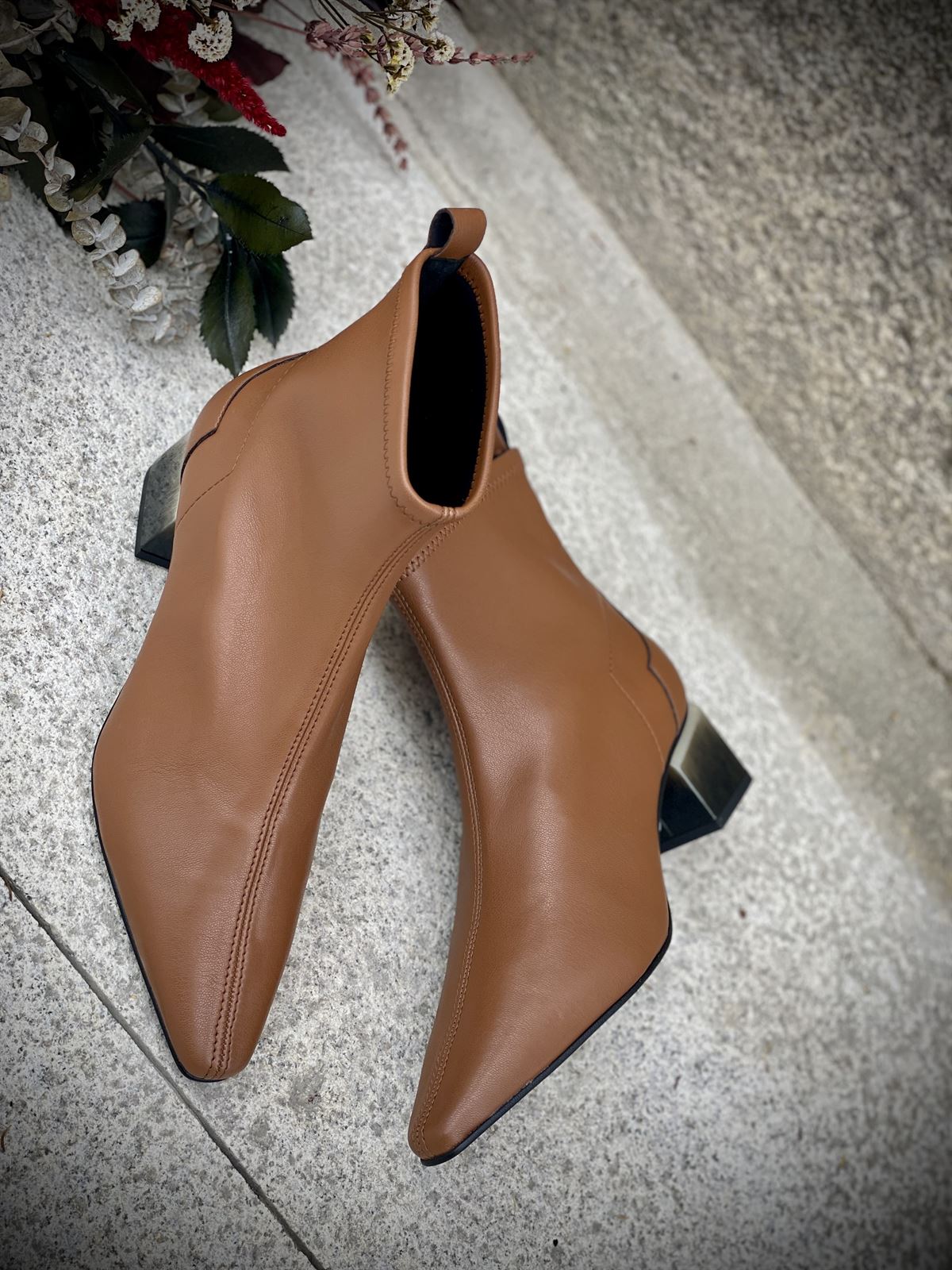Botín Dibia by Ezzio 550626 elastica camel - Imagen 5