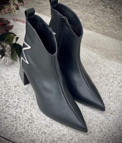 Botín Dibia by Ezzio 55593 Negro vivo taupe - Imagen 2