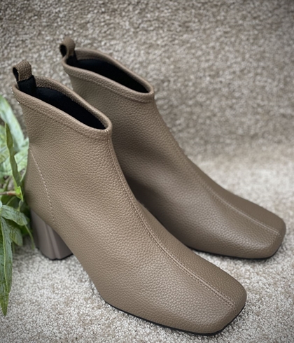 Botín Dibia by Ezzio130-17  piel TOPO - Imagen 2