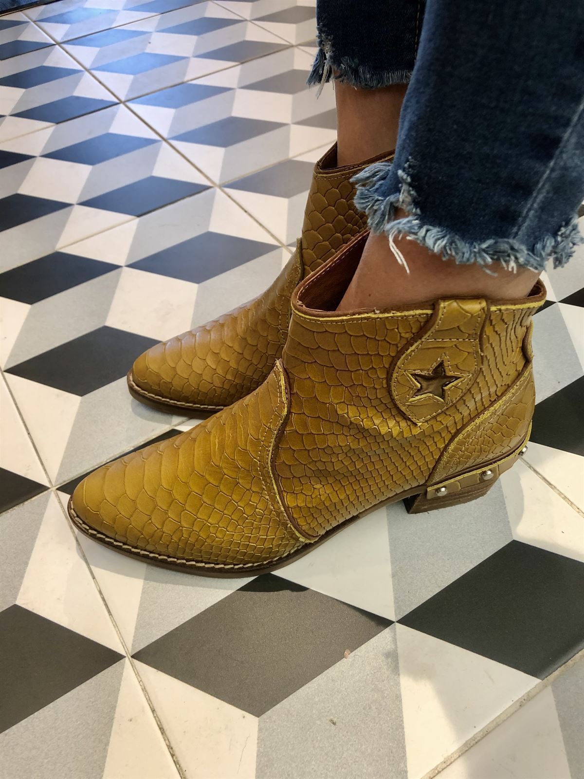 Botín nemonic mostaza - Botas y botines