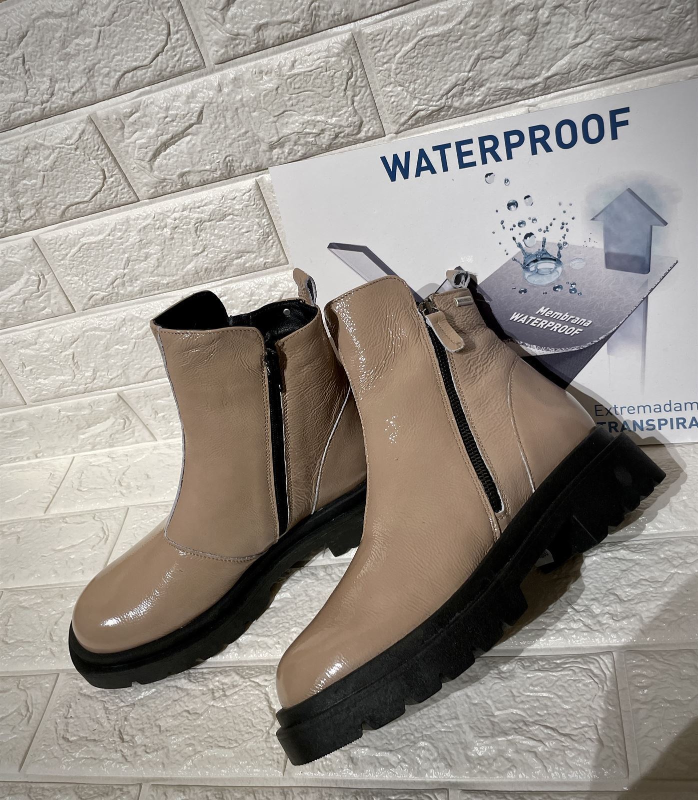 Botin Rizzoli nude charol waterproof - Imagen 1