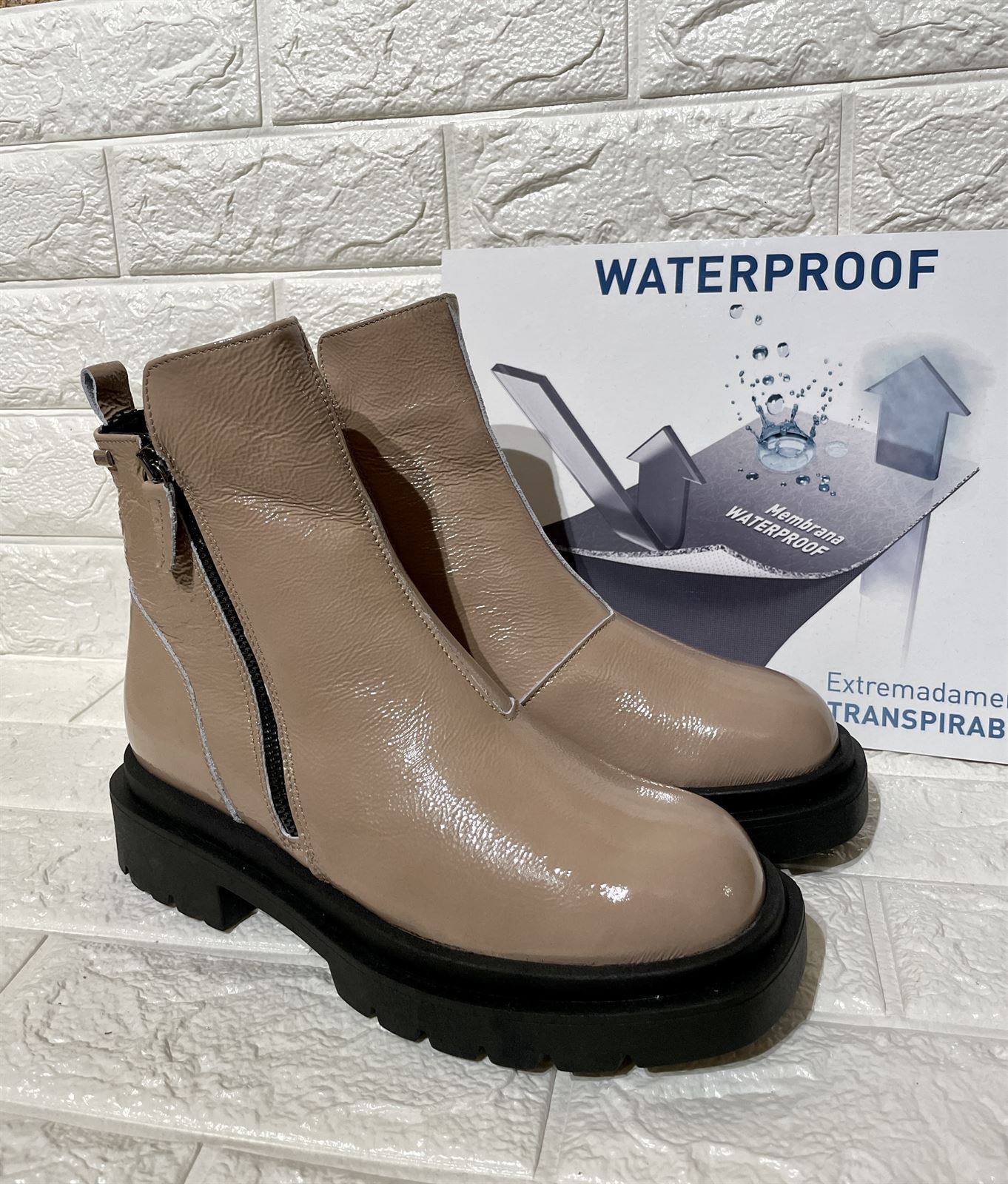 Botin Rizzoli nude charol waterproof - Imagen 2