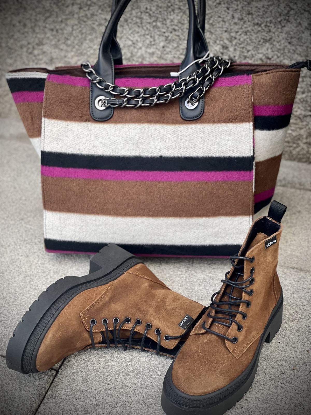 Botin VICTORIA cordones camel - Imagen 1