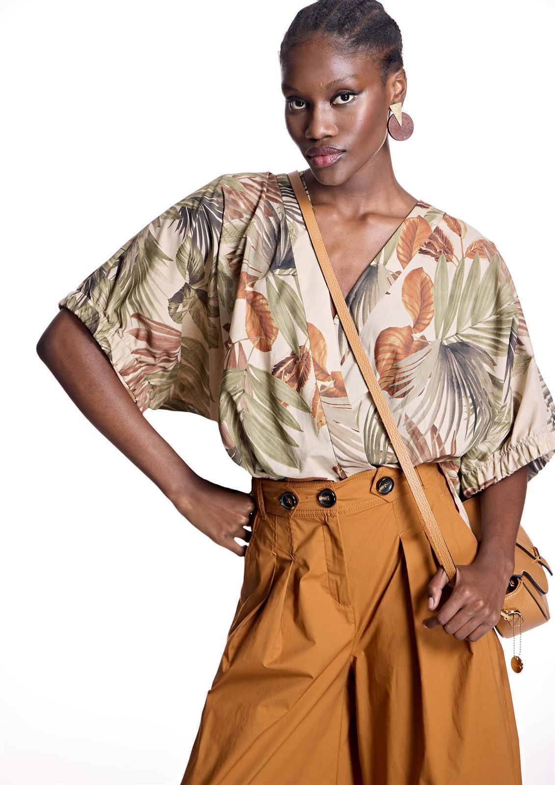 Camisa Alba Conde 2307 estamapado tropical - Imagen 5