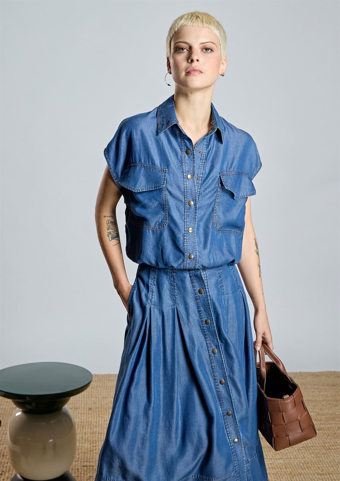 Camisa Alba Conde 2319-406-36  botones tencel fluido denin azul - Imagen 1