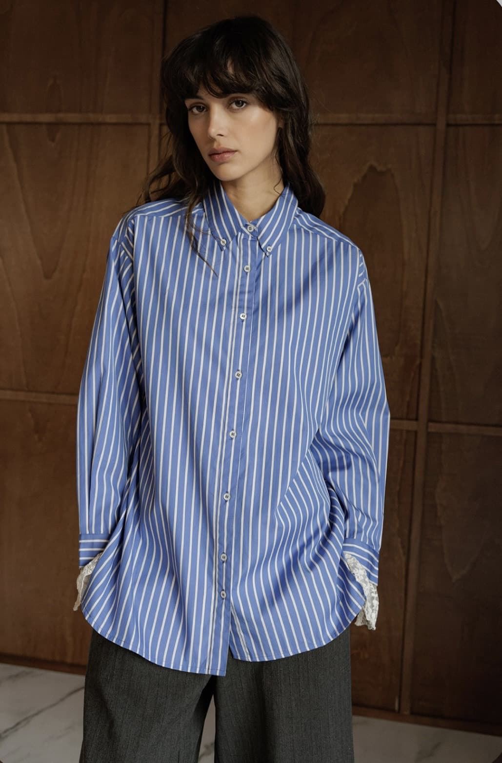 CAMISA CLÁSICA  IndI & Cold PUÑOS DE ENCAJE azul blanco azul - Imagen 6