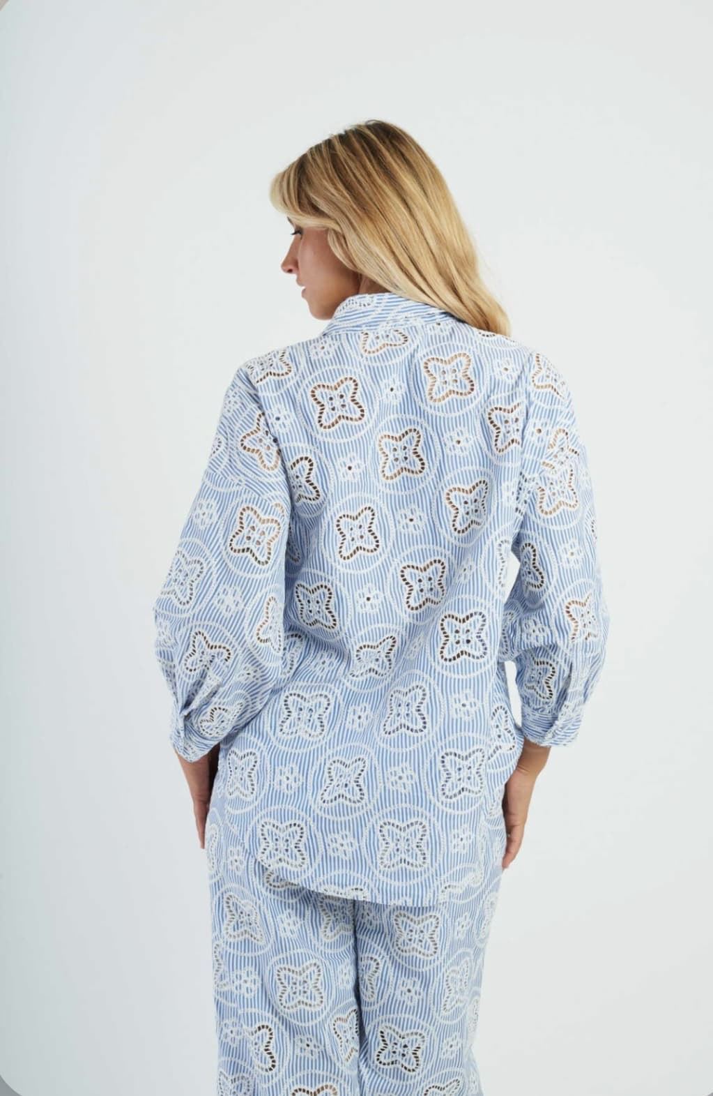 Camisa Derhy AINOHA P620011-3-S bordado en inglés rayas azul - Imagen 3