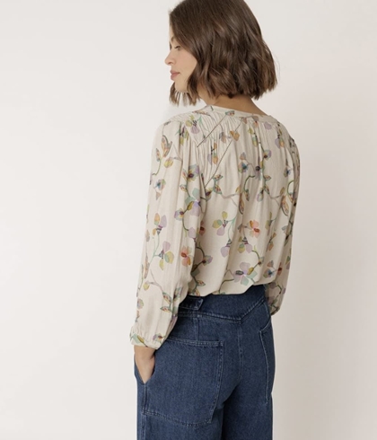 Camisa Indi & Cold AD101 detalle fruncido estampado floral - Imagen 2