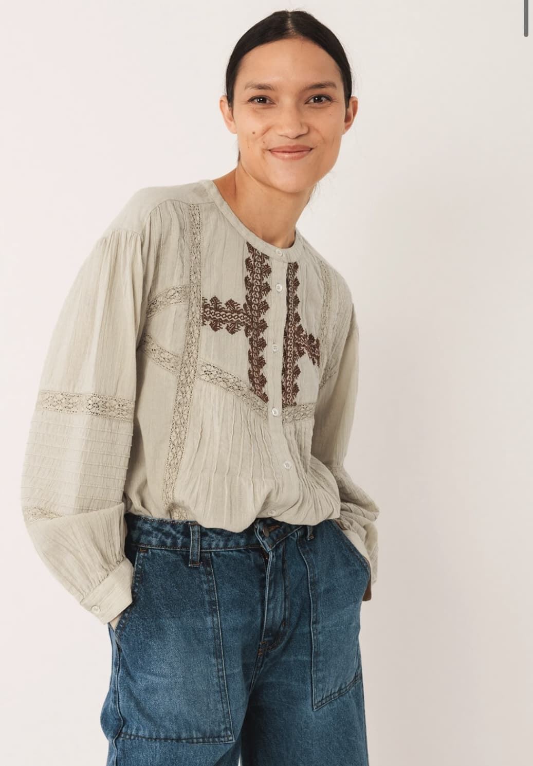 Camisa Indi & Cold bordado etnico KI220  piedra - Imagen 3