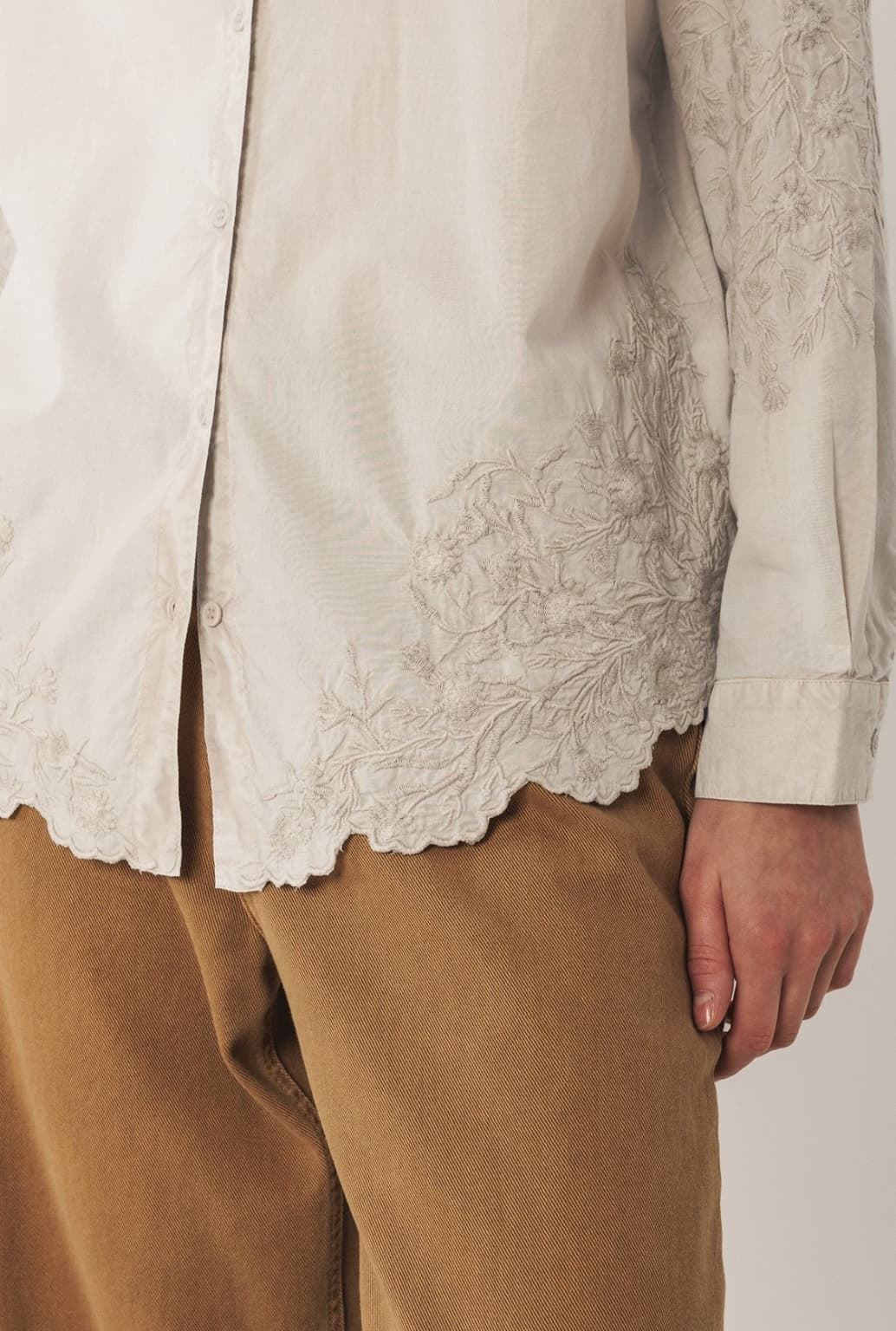 CAMISA Indi & Cold VOILE BORDADA REF. AD385 color piedra - Imagen 3