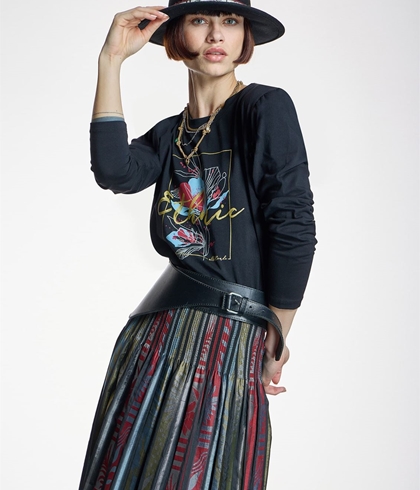 Camiseta  Alba Conde 6801 PRINT ETNICO NEGRA - Imagen 2