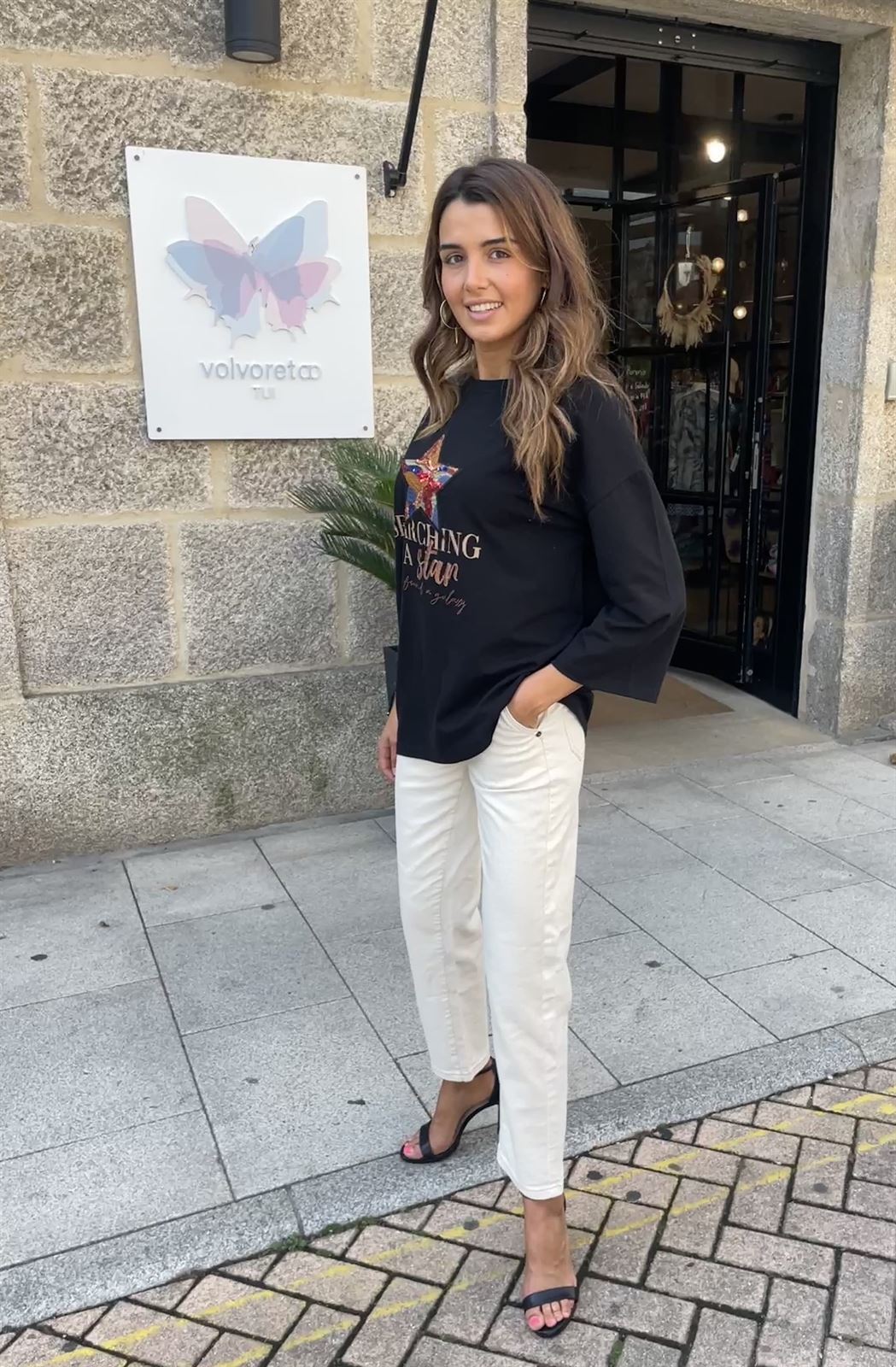 Camiseta Alba Conde estrella negra - Imagen 3