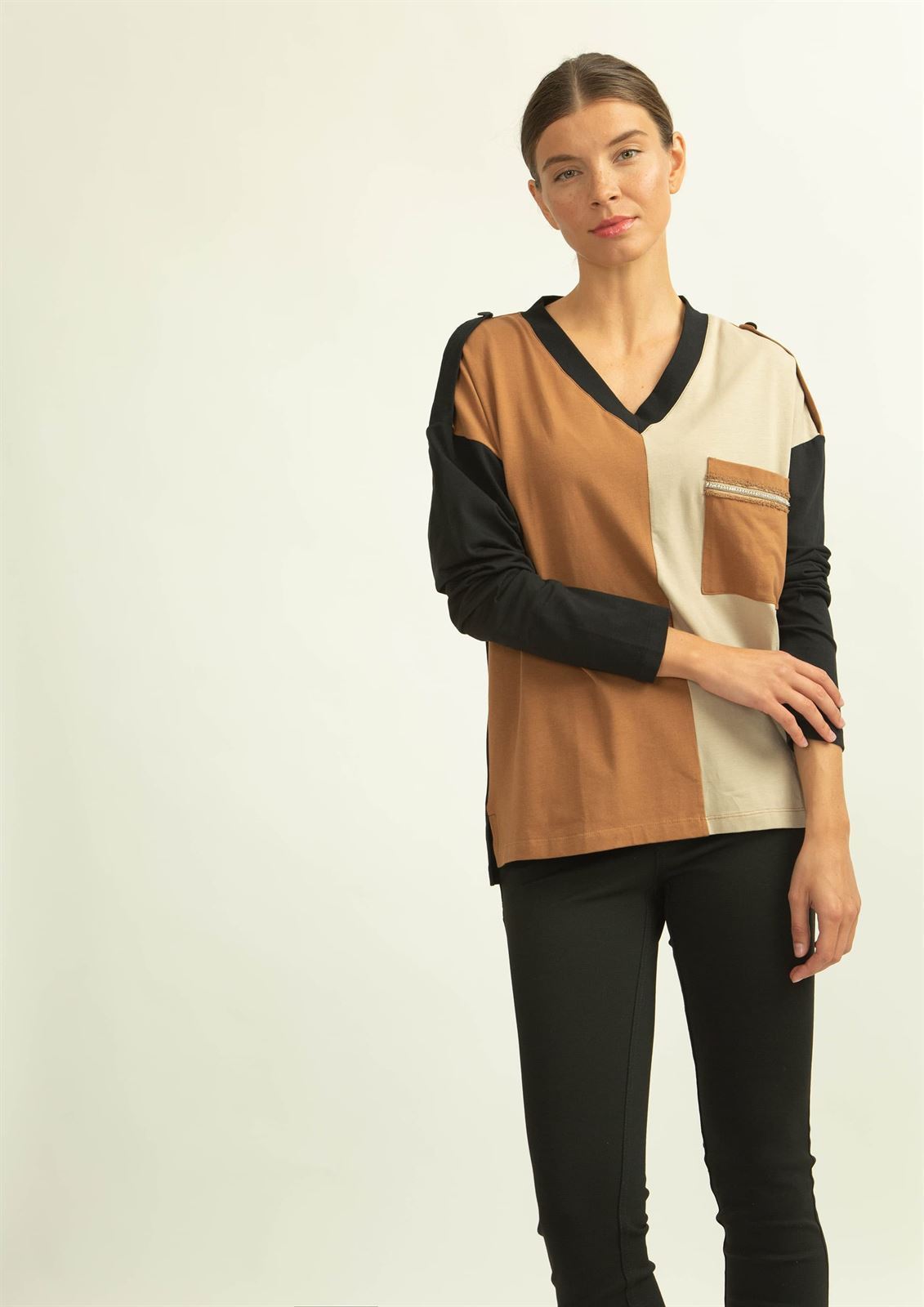 Camiseta Alba Conde tricolor bolsillo - Imagen 1