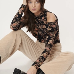 Camiseta Derhy Ireland estampada negra - Imagen 1