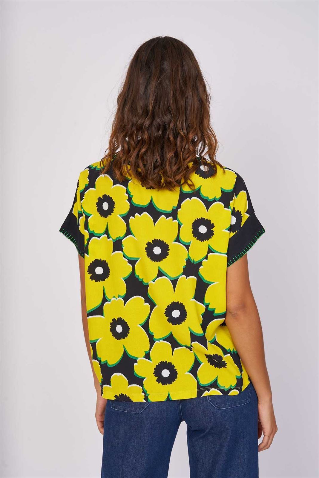 Camiseta Derhy marina flores - Imagen 2