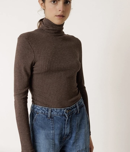 Camiseta Indi & Cold  ajustada canale ES398 chocolate - Imagen 2