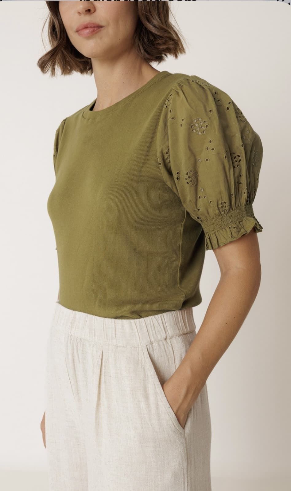 Camiseta Indi & Cold  MC420 MANGAS GLOBO verde khaki - Imagen 1