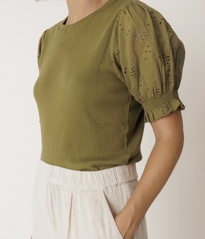 Camiseta Indi & Cold  MC420 MANGAS GLOBO verde khaki - Imagen 1