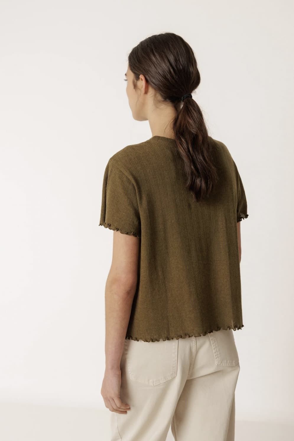 Camiseta Indi & Cold SK400 CROPPED RIB verde khaki - Imagen 1
