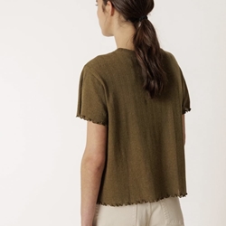 Camiseta Indi & Cold SK400 CROPPED RIB verde khaki - Imagen 1