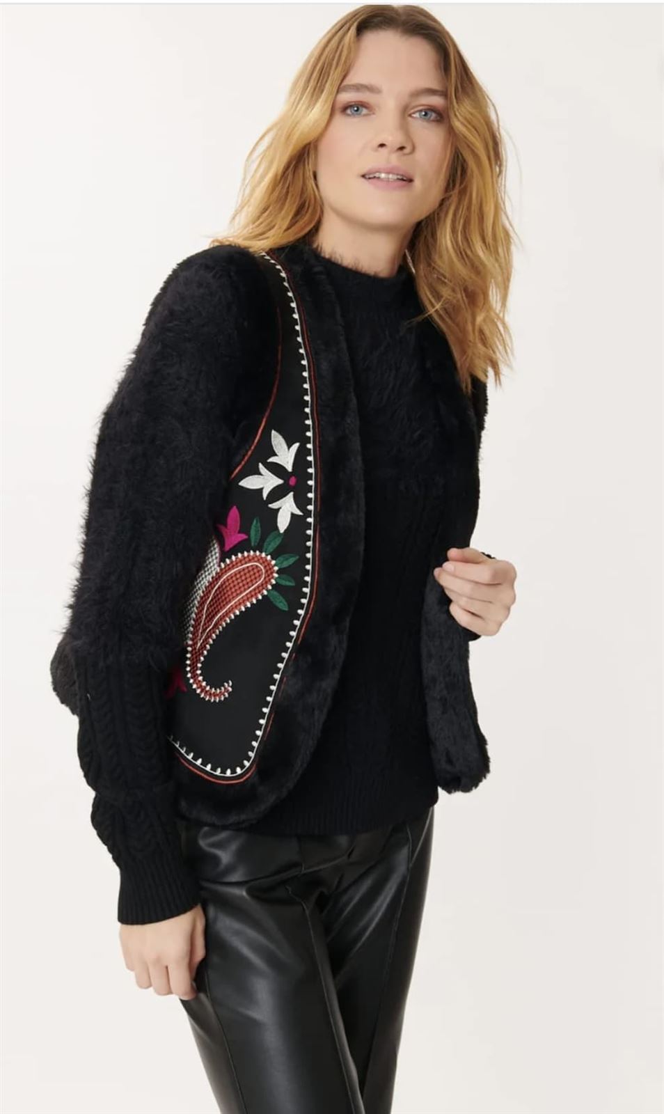 Chaleco Derhy Chantal boho negro - Imagen 3