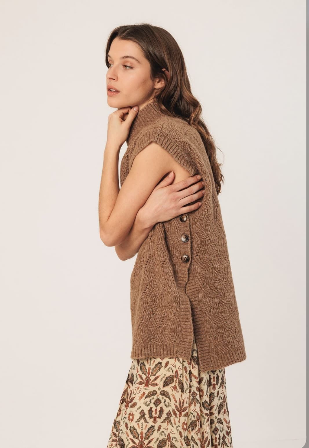 Chaleco Indi & Cold punto fantasia NJ466 Camel - Imagen 1