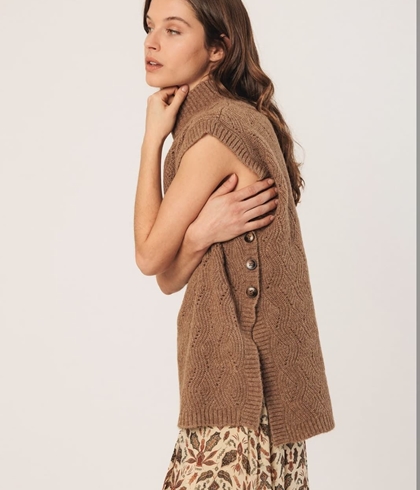 Chaleco Indi & Cold punto fantasia NJ466 Camel - Imagen 1