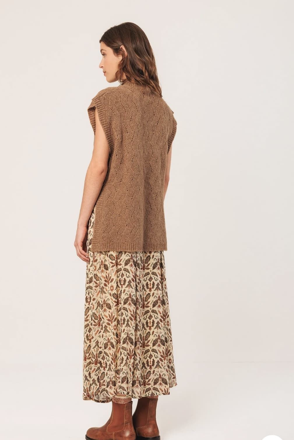 Chaleco Indi & Cold punto fantasia NJ466 Camel - Imagen 6