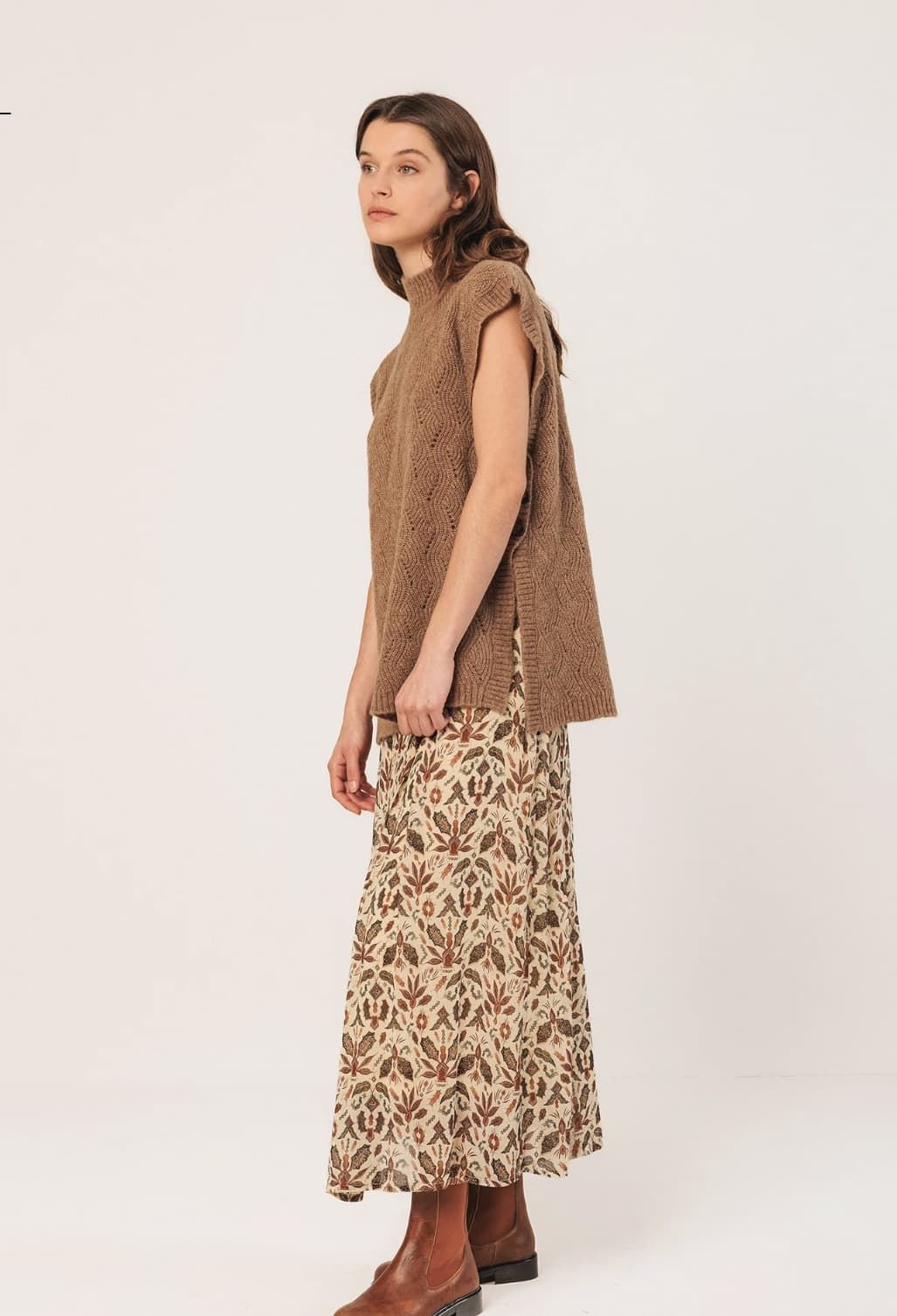 Chaleco Indi & Cold punto fantasia NJ466 Camel - Imagen 7