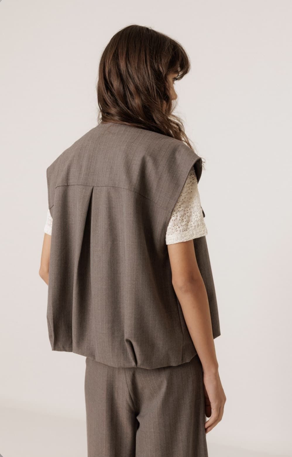 CHALECO Indi & Cold REF. NJ288 bajo abullonado gris cemento - Imagen 6