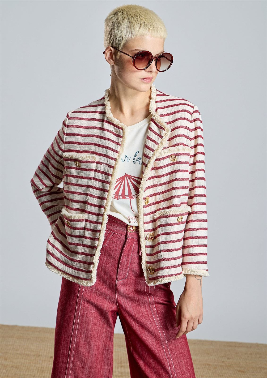 Chaqueta Alba Conde 2100-412-41 cruda con rayas granates - Imagen 3