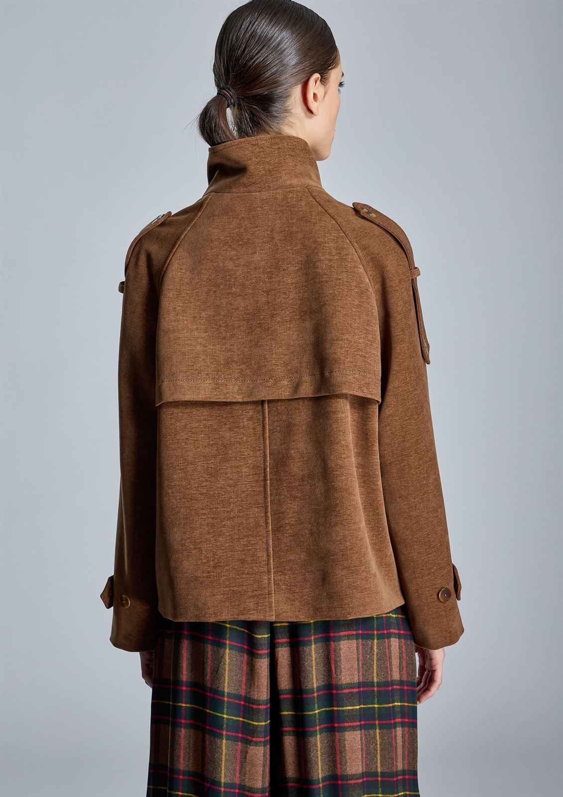 CHAQUETA Alba Conde 5101-311-21 bolsillos pelo marrón - Imagen 2